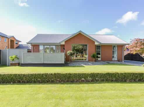 84 Horseshoe Lake Road, Shirley