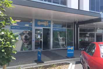 HOBSONVILLE'S LAST RETAIL UNIT - MOVE IN NOW