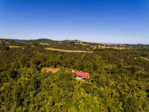 152 Caton Road, Waitakere