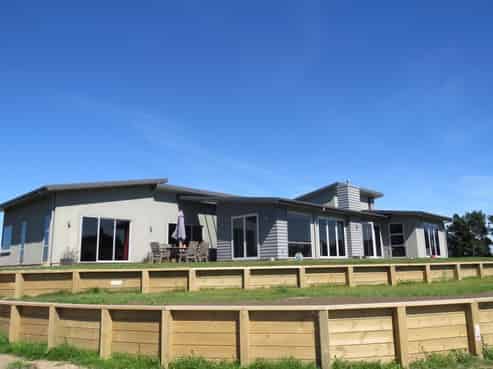 406 Devils Bridge Road, Weston