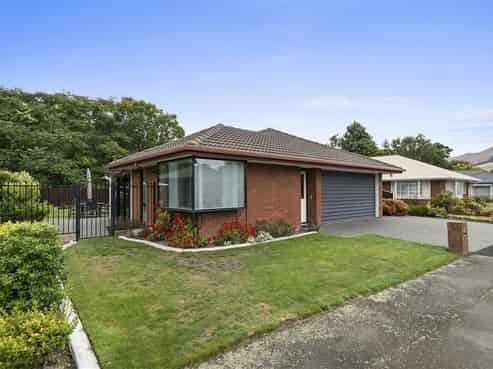 5 Castle Way, Beckenham