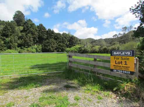 2569 Tarata Road, Tarata