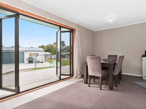 10 Frances Street, Tirau