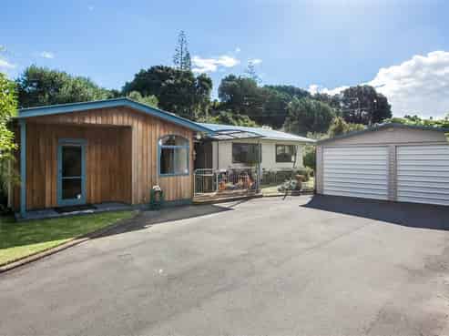10 Bluett Road, Ohope