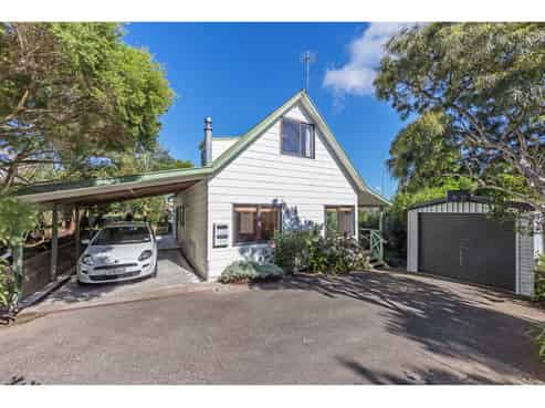 52B Tiri Road, Manly