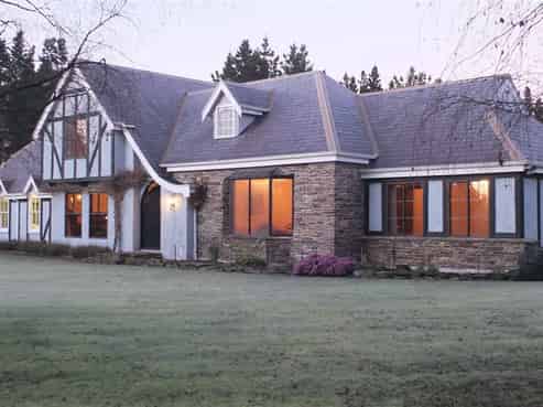 153 Homestead Road, Weston