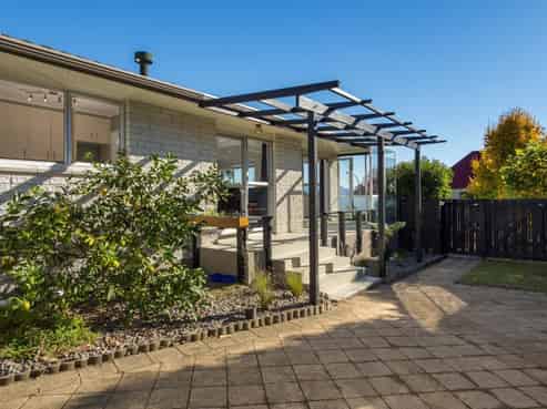 84 Princess Road, Bellevue