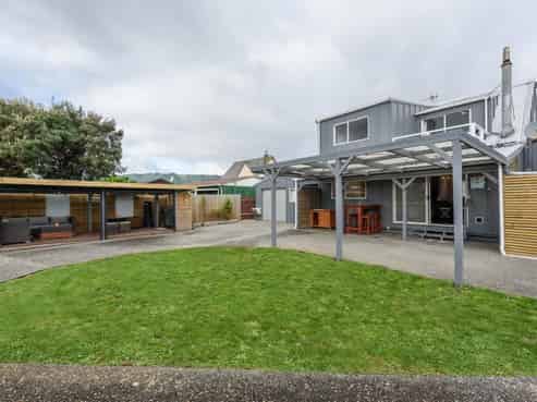 14 Goldie Place, Waikanae Beach