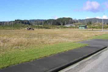 2 Sutton Road, Kaiata