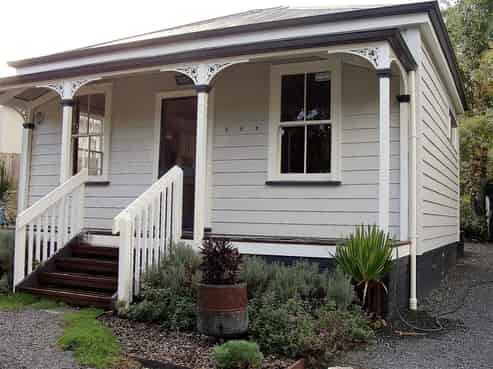 15 Pomare Road, Russell