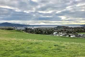 SIZE, LOCATION, VIEWS...THIS ONE REALLY DOES HAVE IT ALL