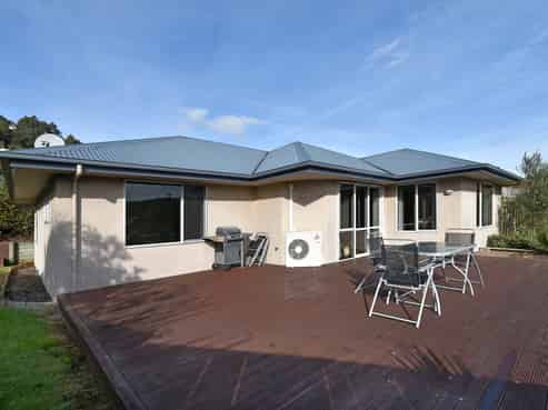 6 Ben Bracken Place, Bishopdale