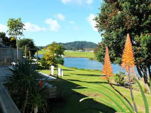 158 The Fairway, Matarangi