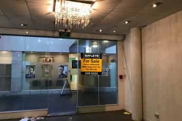 73sqm Retail/Office in Newmarket + 2 carparks