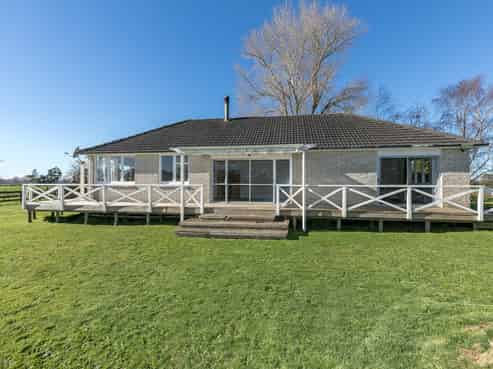 112 Cochrane Road, Ngahinapouri