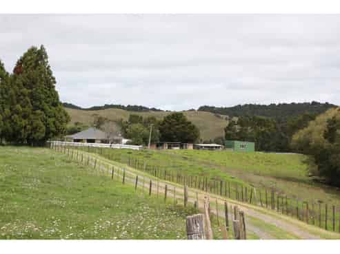 65 Papa Road, Kokopu