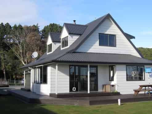 24 Ogilvie Road, Gladstone