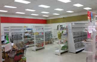 BUSY SHOPPING CENTRE