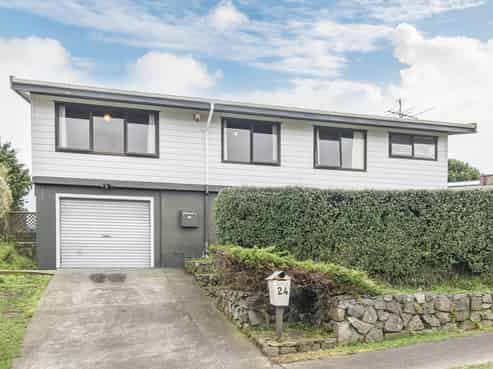 24 Clipper Street, Titahi Bay