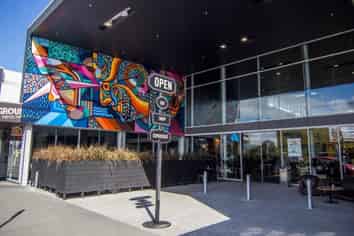 PREMIUM RETAIL LEASING OPPORTUNITY