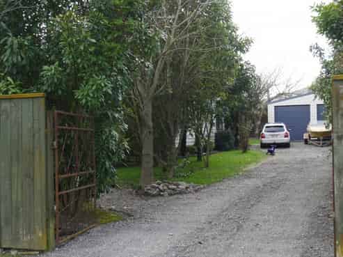 5 Allens Lane, Clive