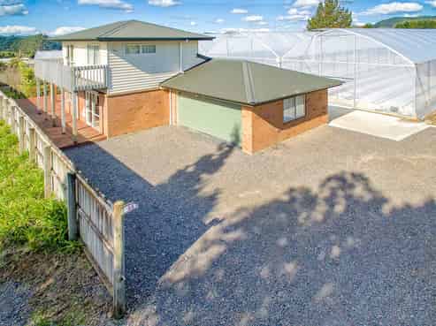 35 Wootten Road, Bombay