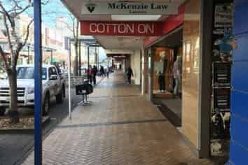 High return retail / office investment