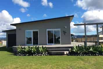 186 Ngaio Drive, Matarangi