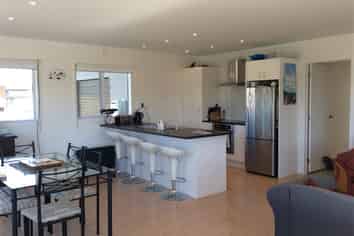 186 Ngaio Drive, Matarangi