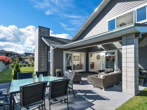 12 Coprosma Crescent, Waipahihi