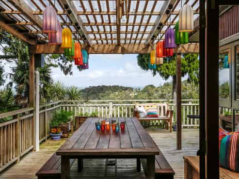 13 Takahe Road, Titirangi