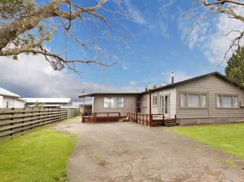 13 Lee Road, Hannahs Bay
