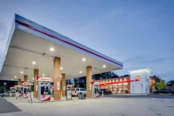 Warehouse with Good Access to City and Lyttelton 