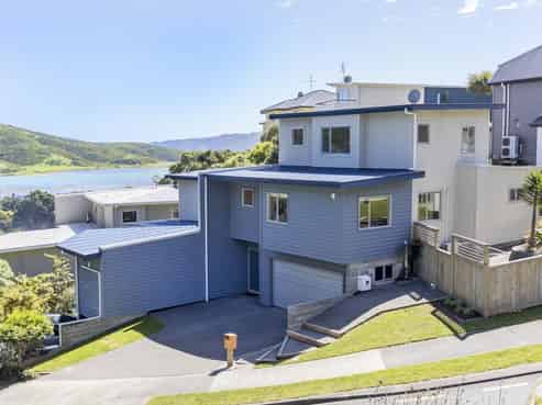 9 Paremata Drive, Paremata