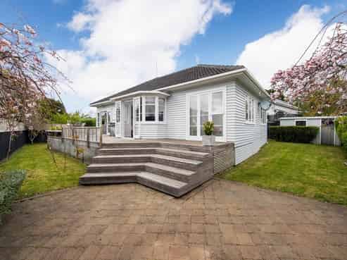 67A Premier Avenue, Point Chevalier