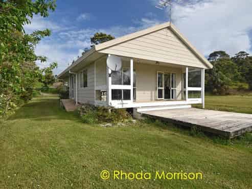 6 Sandy Beach Road, Tinopai