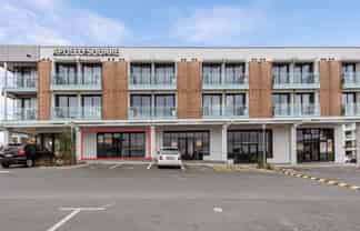 Prime food consented retail units on Apollo Square