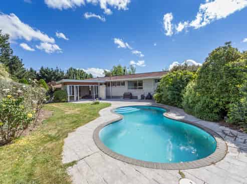 477 Swamp Road, Burnham