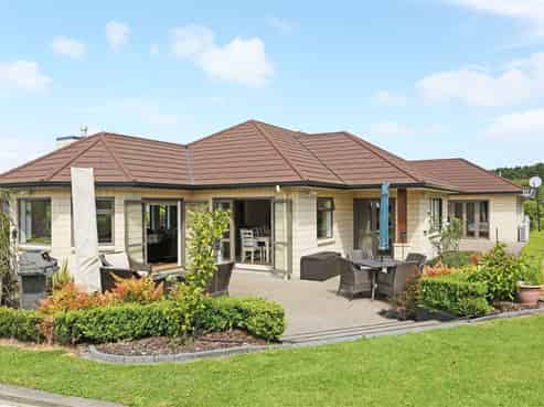 5 Powell Lane, Waiau Pa