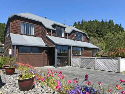 69 Sunbrae Drive, Silverstream