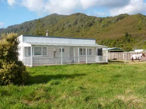 11 Greenfield Street, Hector