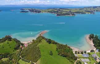 140 Cowes Bay Road, Waiheke Island