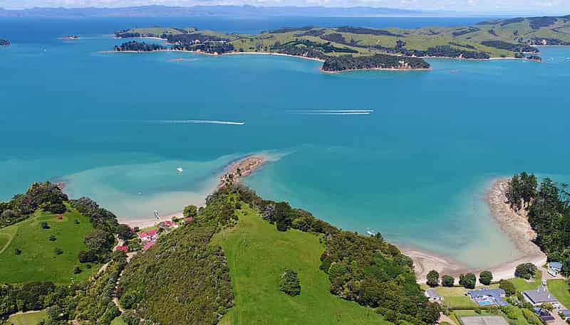 140 Cowes Bay Road, Waiheke Island