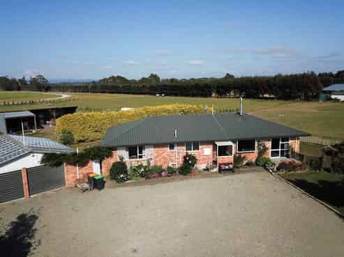 39 Brosnan Road, Levels