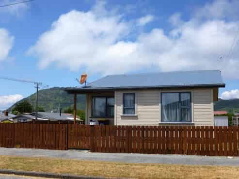 25 Blake Street, Blaketown