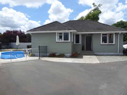 23A Robinson Crescent, Westbrook
