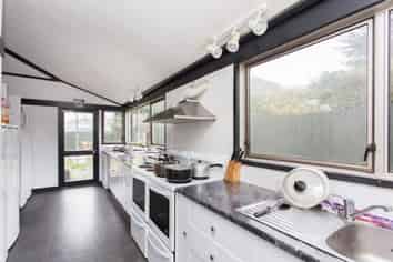 10 Bentley Street, Russley