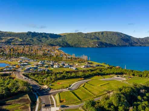 00 Seven Oaks, Kinloch