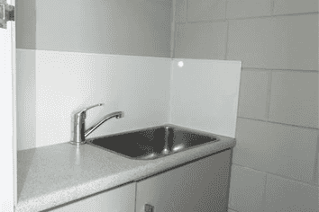 28m2  "For Lease" $5,750 +GST +Outgoings