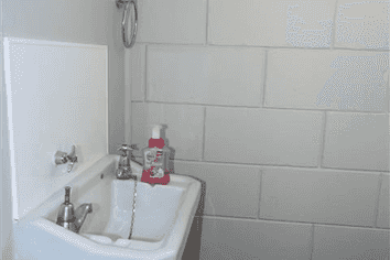 28m2  "For Lease" $5,750 +GST +Outgoings